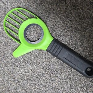 Chefin Lime Green and Black Avocado Tool for Kitchen Efficiency